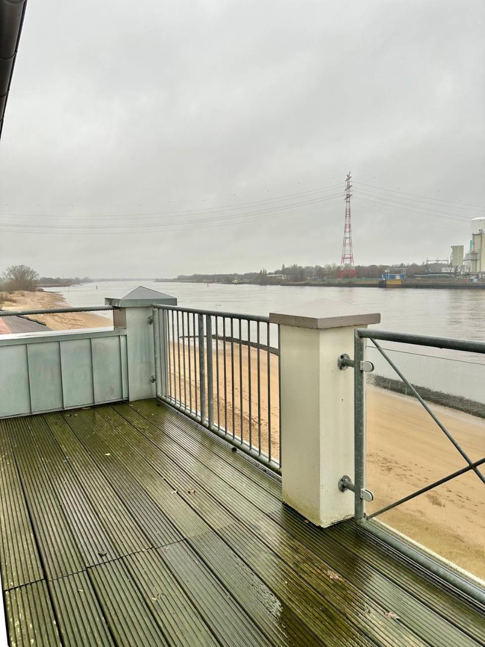 Gaestehaus Weserblick Am Weser-Sandstrand Berne Екстер'єр фото