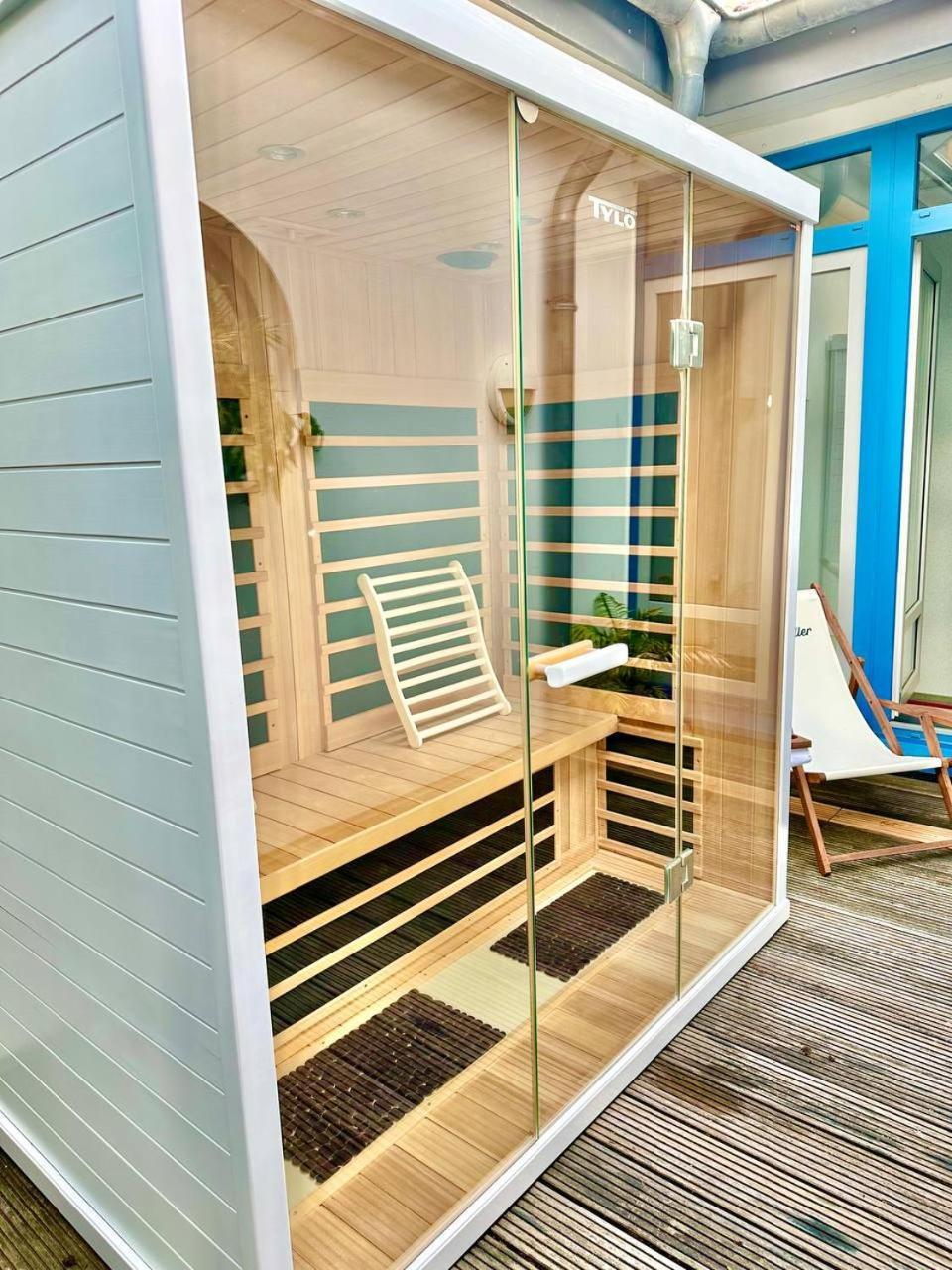 Gaestehaus Weserblick Am Weser-Sandstrand Berne Екстер'єр фото