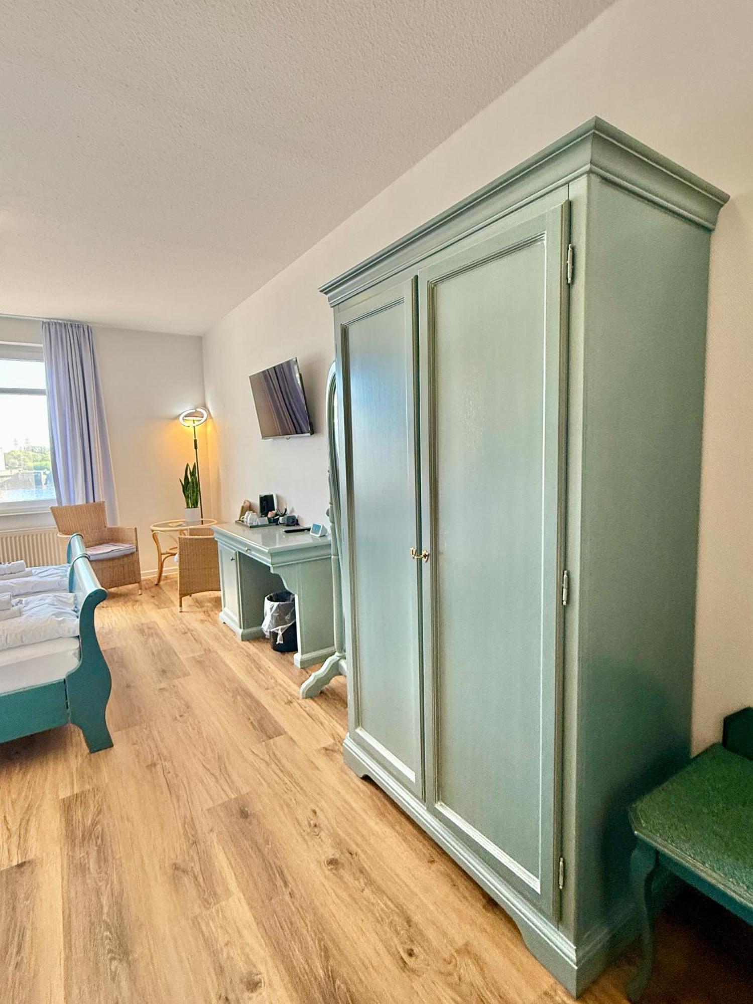 Gaestehaus Weserblick Am Weser-Sandstrand Berne Екстер'єр фото